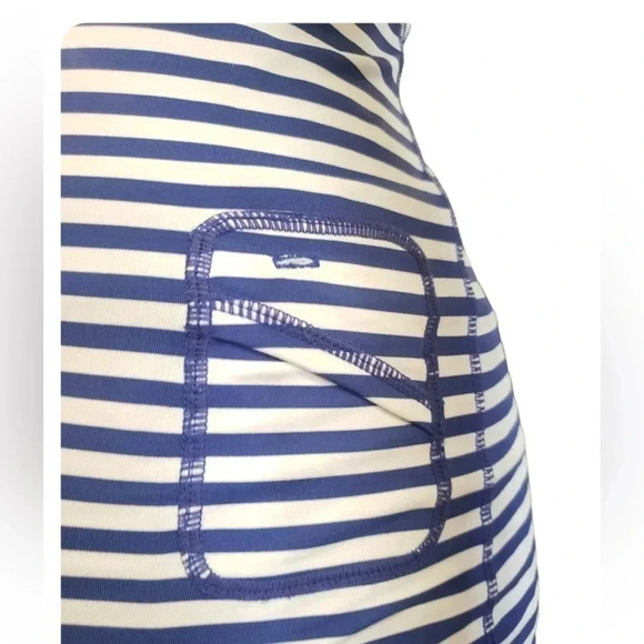 Lululemon Blue &  White Striped Scoop Neck Size 4 - Picture 6 of 9